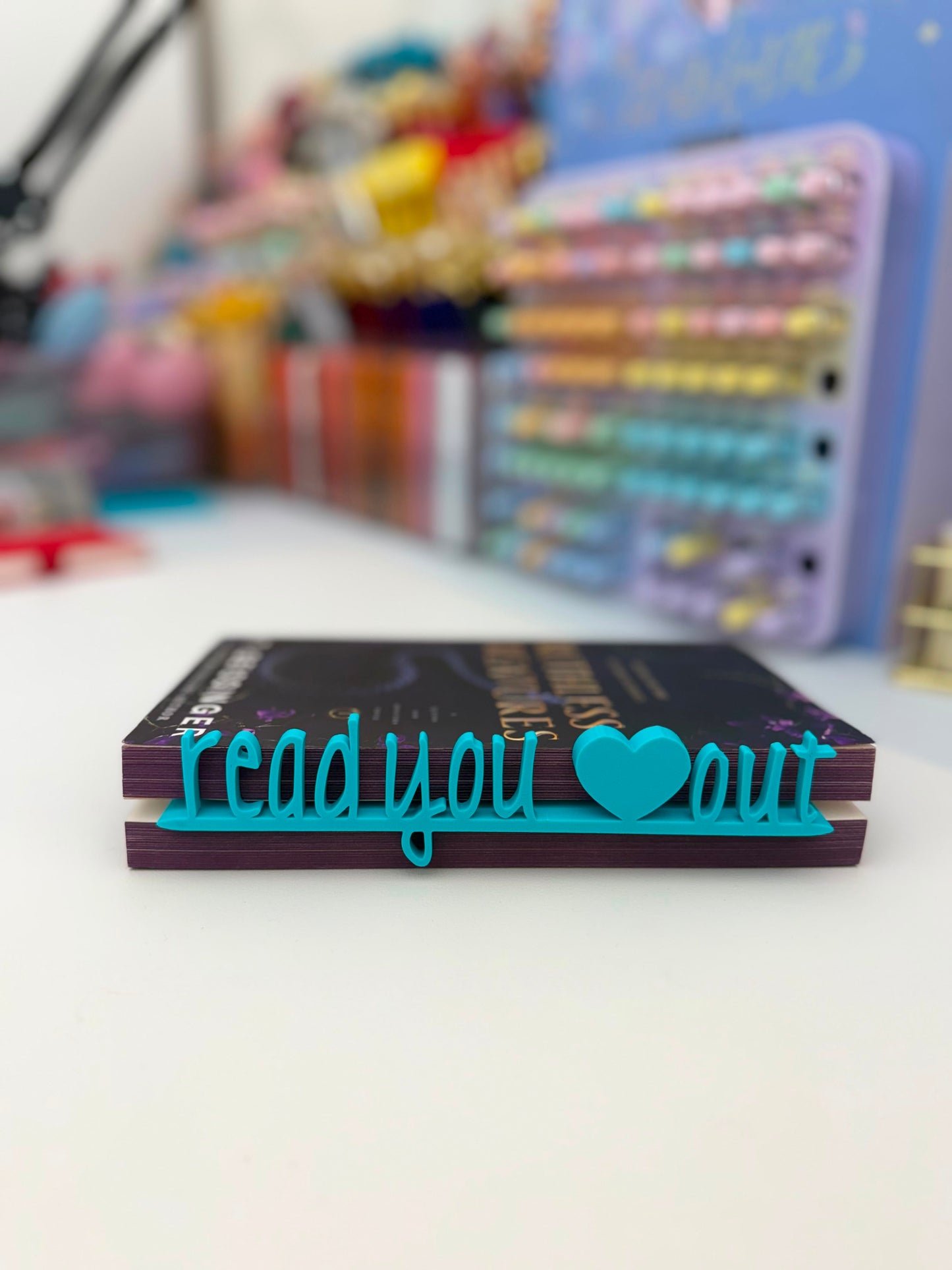 Read You Out” 3D Printed Page Holder 📚🩵