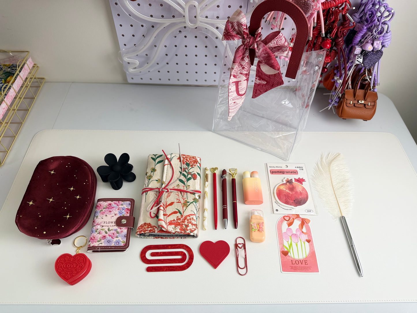 ❤️ Red Velvet Book Lover Box